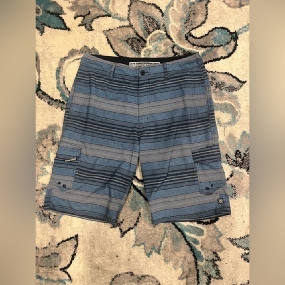 Ocean current - striped shorts Sz 32, men’s